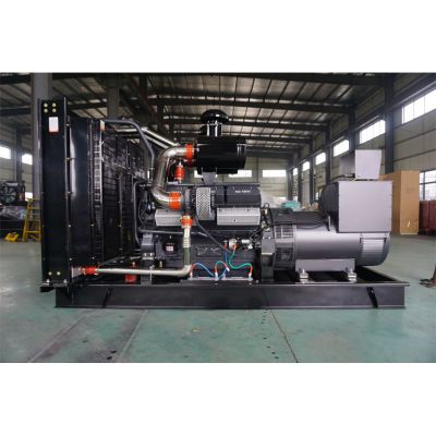 300kw申動(dòng)柴油發(fā)電機(jī)組-申動(dòng)12缸柴油機(jī)SD12V135AZD柴油發(fā)電機(jī)組,缸徑/行程：135/150mm,柴油發(fā)電機(jī)組水冷發(fā)動(dòng)機(jī)功率330KW,柴油發(fā)電機(jī)組配套馬拉松斯坦福發(fā)電機(jī)。廠價(jià)直銷歡迎選購：13773399855。