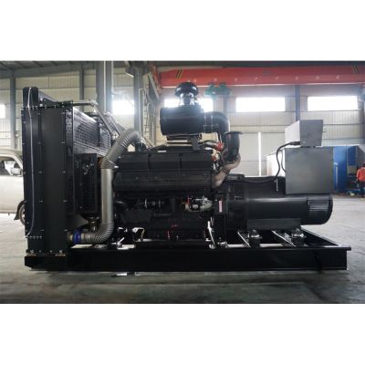 600kw上柴股份柴油發(fā)電機(jī)組-上柴股份12缸柴油機(jī)SC27G830D2柴油發(fā)電機(jī)組,缸徑/行程：135/155mm,柴油發(fā)電機(jī)組水冷發(fā)動(dòng)機(jī)功率610KW,柴油發(fā)電機(jī)組配套馬拉松斯坦福發(fā)電機(jī)。廠價(jià)直銷(xiāo)歡迎選購(gòu)：13773399855。