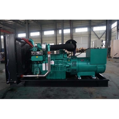 400KW玉柴柴油發(fā)電機組-玉柴6缸柴油機YC6T660-D31柴油發(fā)電機組缸徑/行程：145/165mm,柴油發(fā)電機組水冷發(fā)動機功率485KW,柴油發(fā)電機組配套馬拉松斯坦福發(fā)電機。廠價直銷歡迎選購：13773399855。