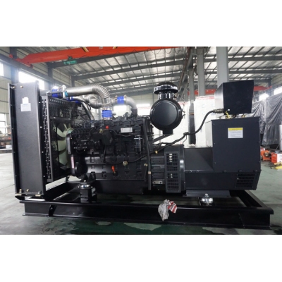 120kw上柴動力柴油發(fā)電機(jī)組-上柴股份4缸柴油機(jī)6HTAA6.5-G31柴油發(fā)電機(jī)組,缸徑/行程：105/124mm,柴油發(fā)電機(jī)組水冷發(fā)動機(jī)功率141KW,柴油發(fā)電機(jī)組配套馬拉松斯坦福發(fā)電機(jī)。廠價直銷歡迎選購：13773399855。