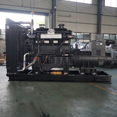 900kw上柴動力柴油發(fā)電機(jī)組-上柴股份6缸柴油機(jī)6WTAA35-G31柴油發(fā)電機(jī)組,缸徑/行程：186/215mm,柴油發(fā)電機(jī)組水冷發(fā)動機(jī)功率970KW,柴油發(fā)電機(jī)組配套馬拉松斯坦福發(fā)電機(jī)。廠價直銷歡迎選購：13773399855。