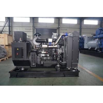 100kw上柴股份柴油發(fā)電機(jī)組-上柴動力5缸柴油機(jī)SC4H140D2柴油發(fā)電機(jī)組,缸徑/行程：105/124mm,柴油發(fā)電機(jī)組水冷發(fā)動機(jī)功率105KW,柴油發(fā)電機(jī)組配套馬拉松斯坦福發(fā)電機(jī)。廠價直銷歡迎選購：13773399855。