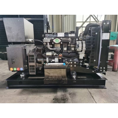 15kw上柴股份柴油發(fā)電機(jī)組-上柴動力4缸柴油機(jī)4Z2.3-G11柴油發(fā)電機(jī)組,缸徑/行程：85/100mm,柴油發(fā)電機(jī)組水冷發(fā)動機(jī)功率18KW,柴油發(fā)電機(jī)組配套馬拉松斯坦福發(fā)電機(jī)。廠價直銷歡迎選購：13773399855。